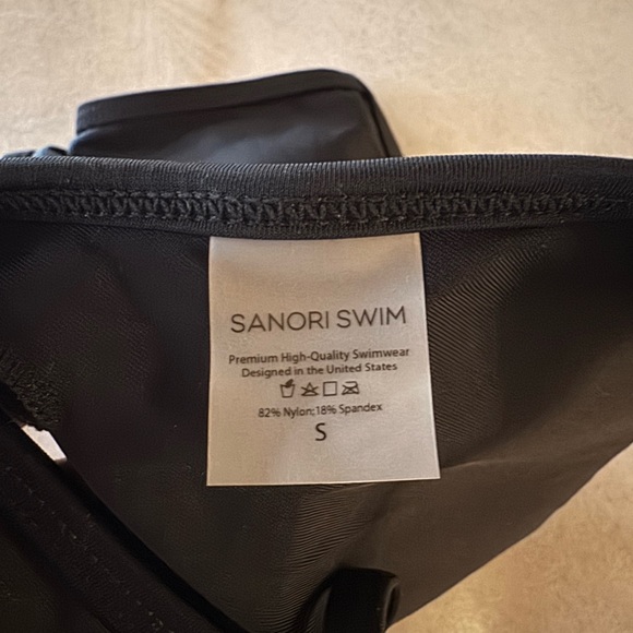 NWT Sanori Swim Black São Paulo Bikini Top - Picture 8 of 8